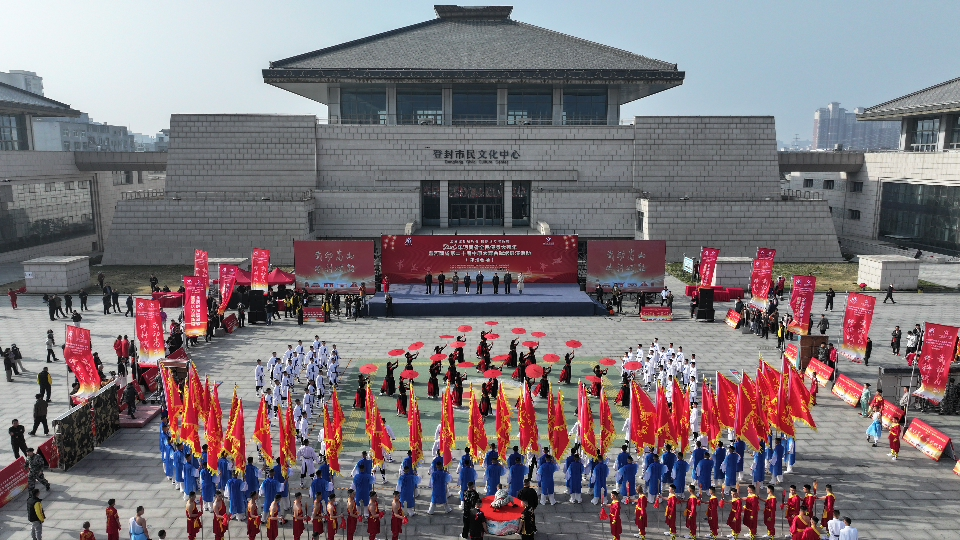 双首秀燃爆全场！少林小龙武校惊艳亮相河南省第二十届中原大舞台武术展演