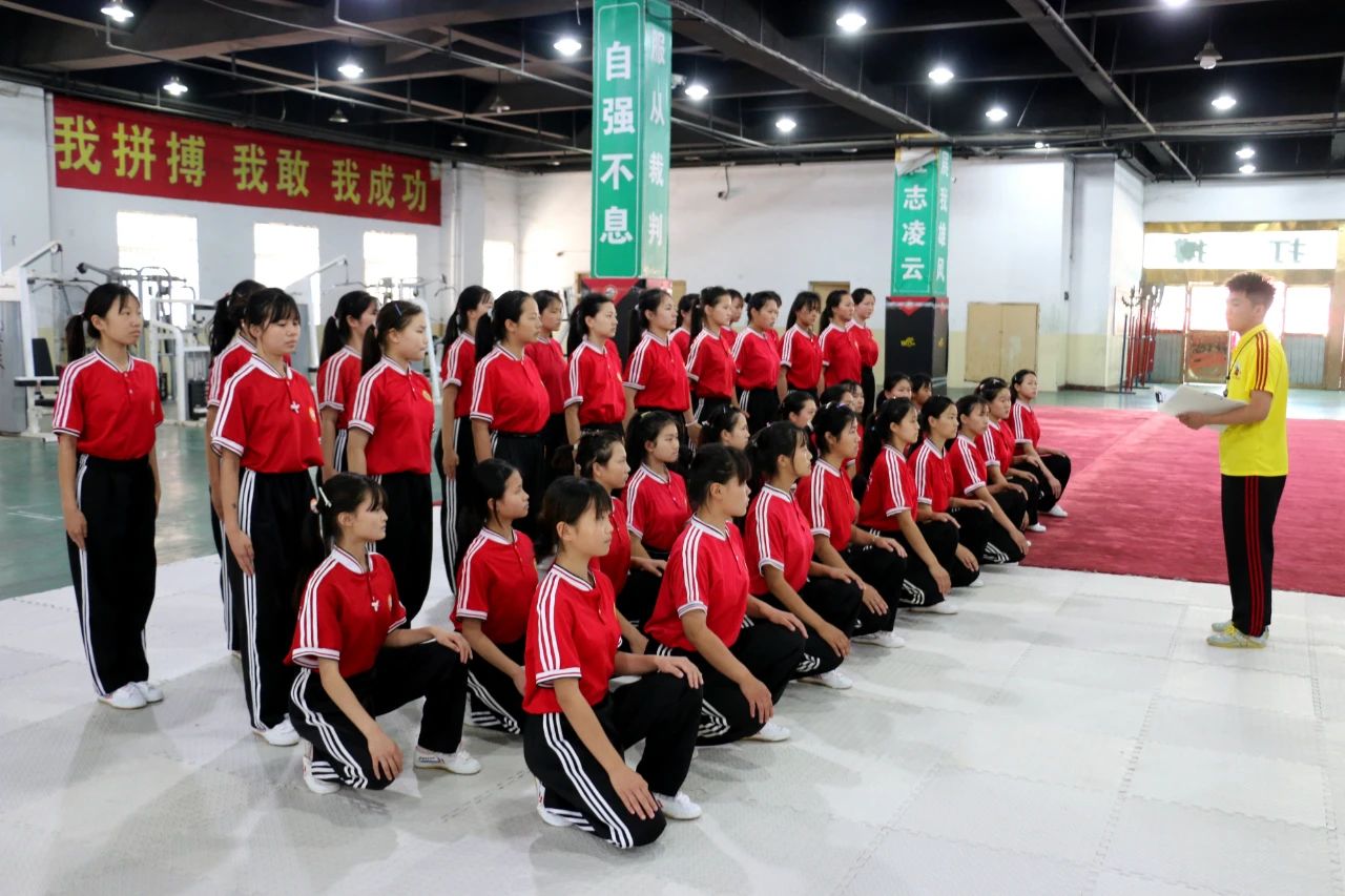 嵩山少林小龙文武学校