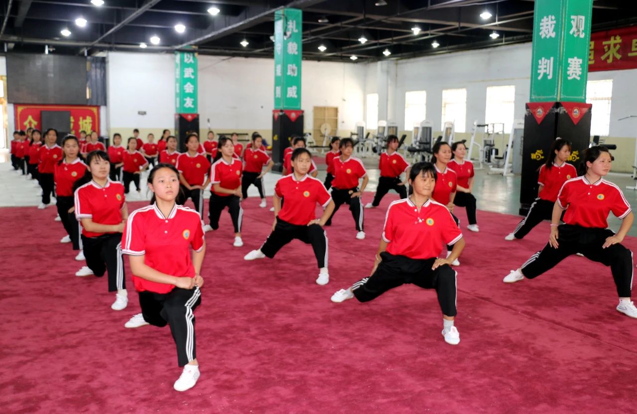 嵩山少林小龙文武学校