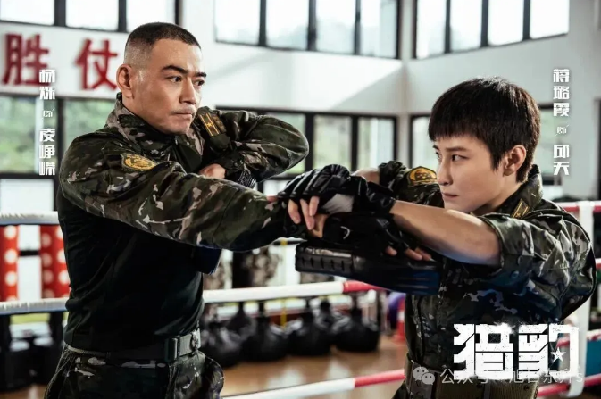 少林小龙武校走出的功夫女星蒋璐霞 电视剧《猎豹》中展现女兵战力天花板