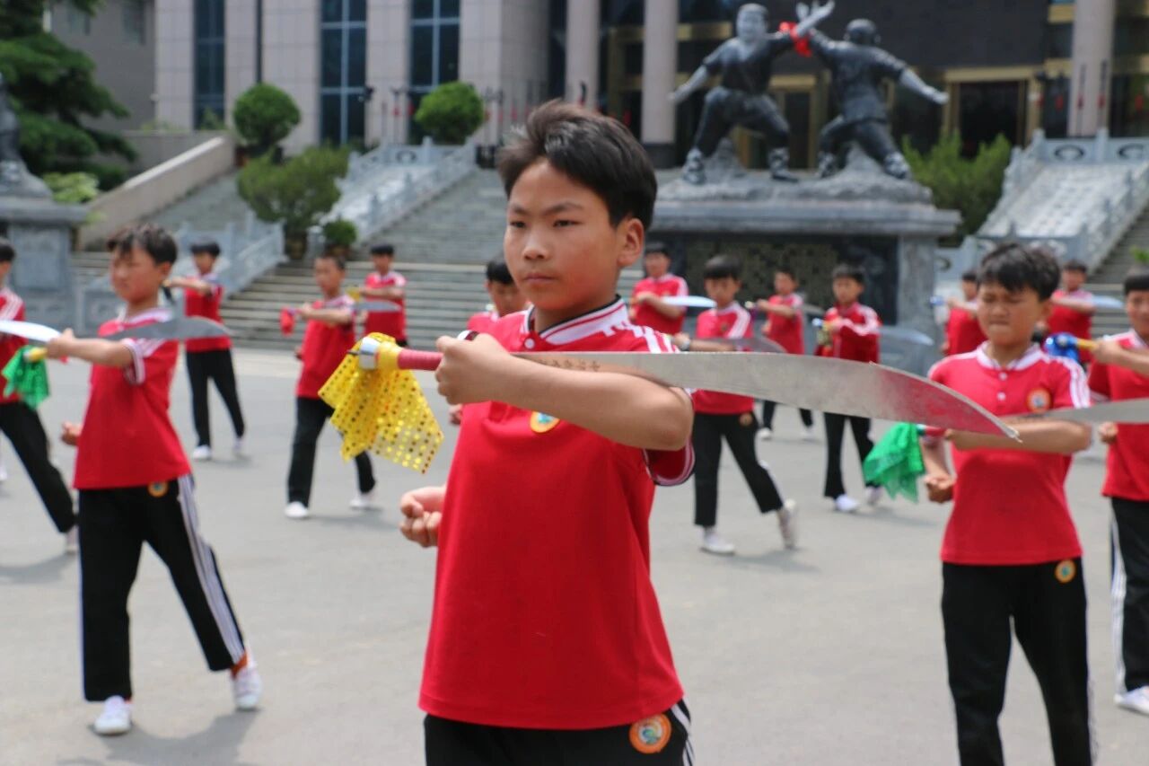 河南少林小龙武校