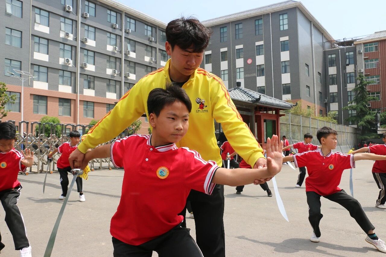 河南少林小龙武校