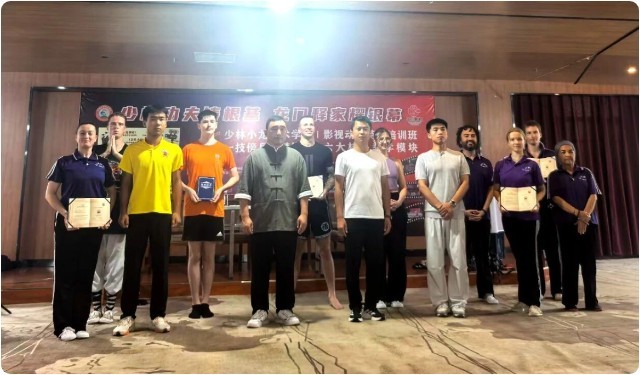 河南少林小龙武校