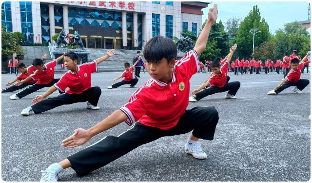 河南少林小龙武校